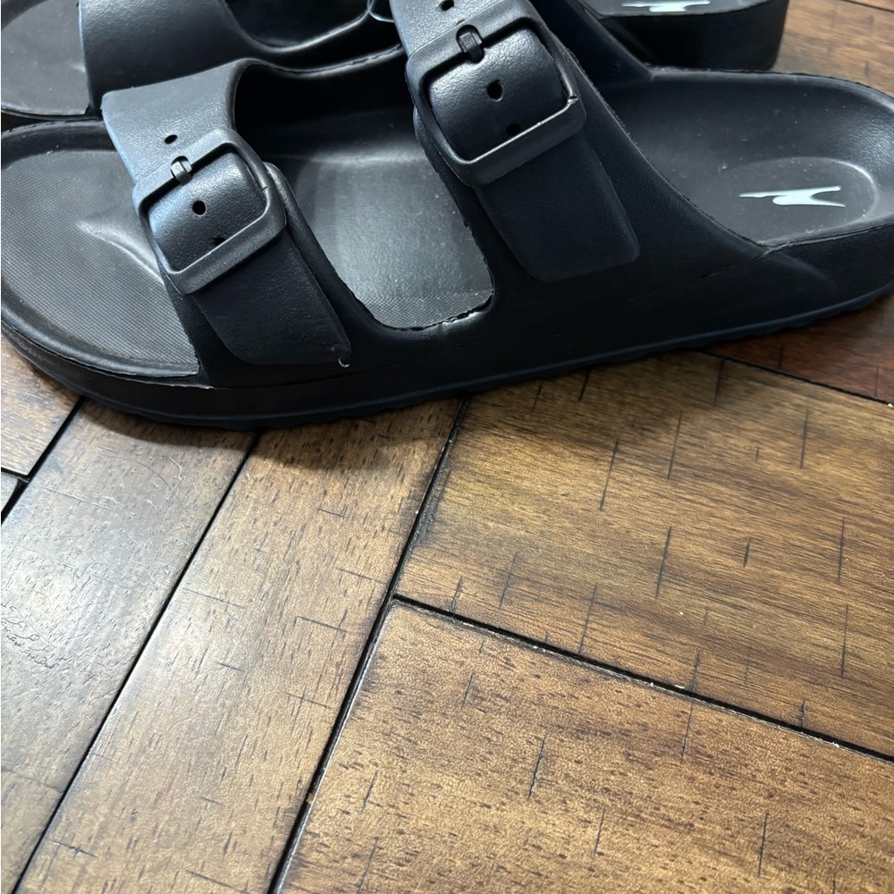 Crane black slides - Picture 3 of 3